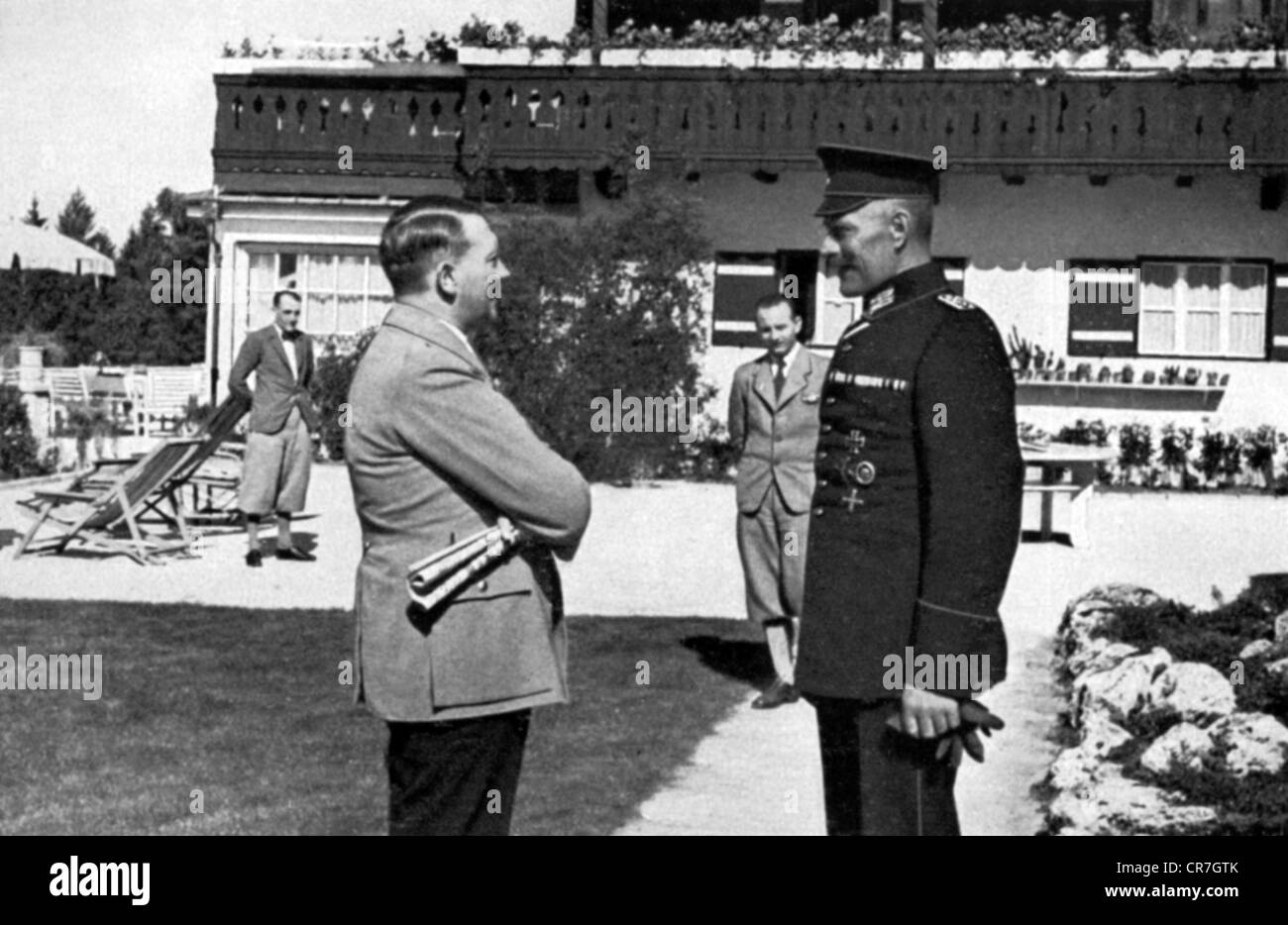 Talking to a comrade from first world war hi-res stock photography and ...