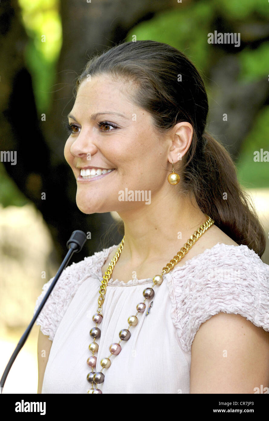Victoria, * 14.7.1977, Crown Princess of Sweden since 1.1.1980, portrait, during a visit of the international youth library at Blutenburg Castle, Munich, Germany, 25.5.2011, Stock Photo