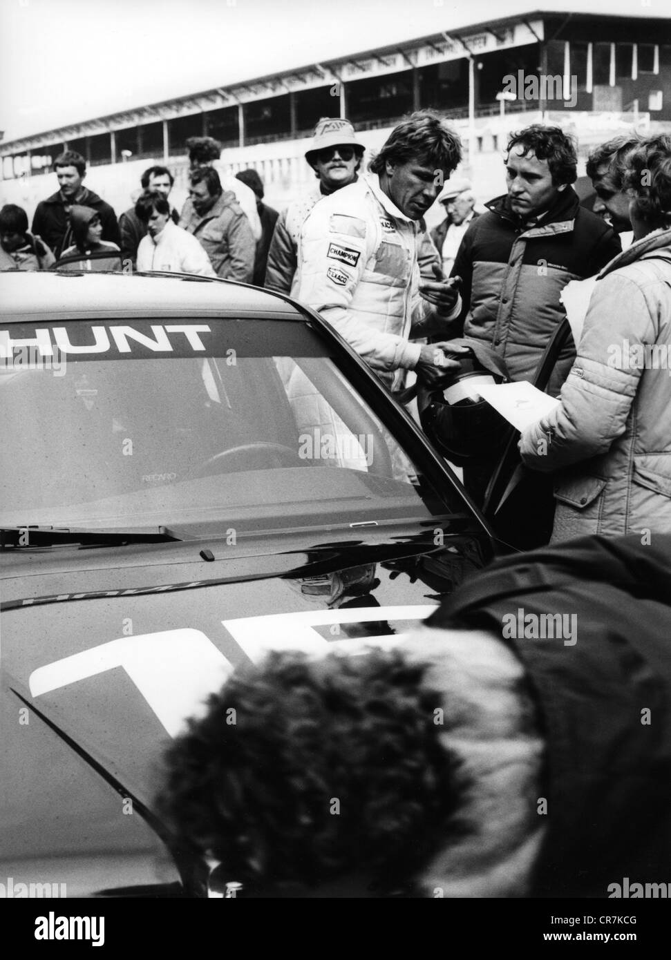 Hunt, James, 29.8.1947 - 15.6.1993, British racing driver, on Mercedes-Benz 190 E at the opening race of the new the Nuerburgring, 12.5.1984, Stock Photo