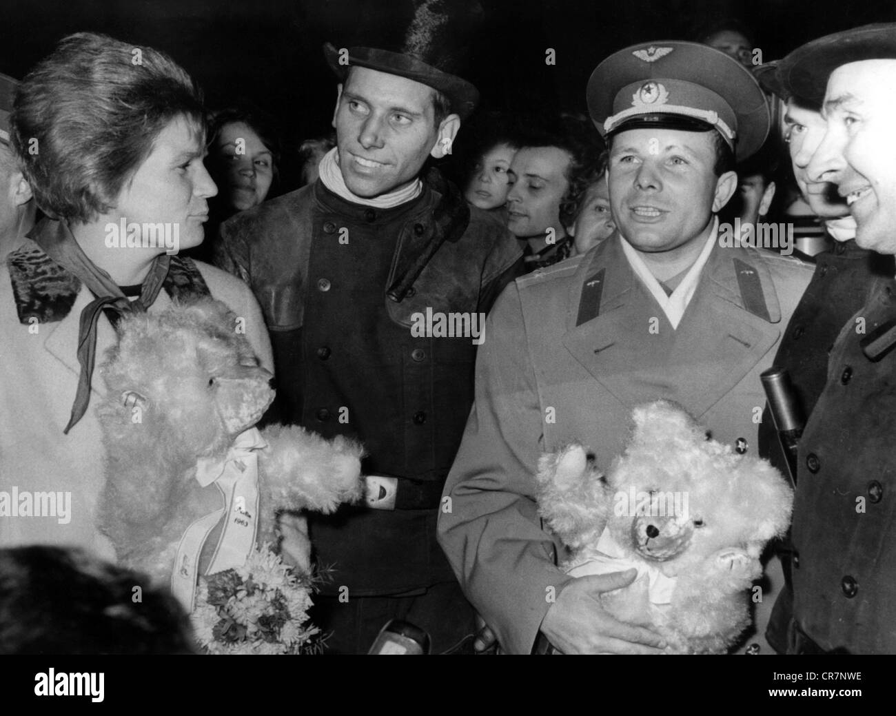 Gagarin, Yuri, 9.3.1934 - 27.3.1968, Soviet spaceman,  (cosmonaut), half length, with Valentina Tereshkova, arrival at East Berlin, East-Germany, October 1963, Stock Photo