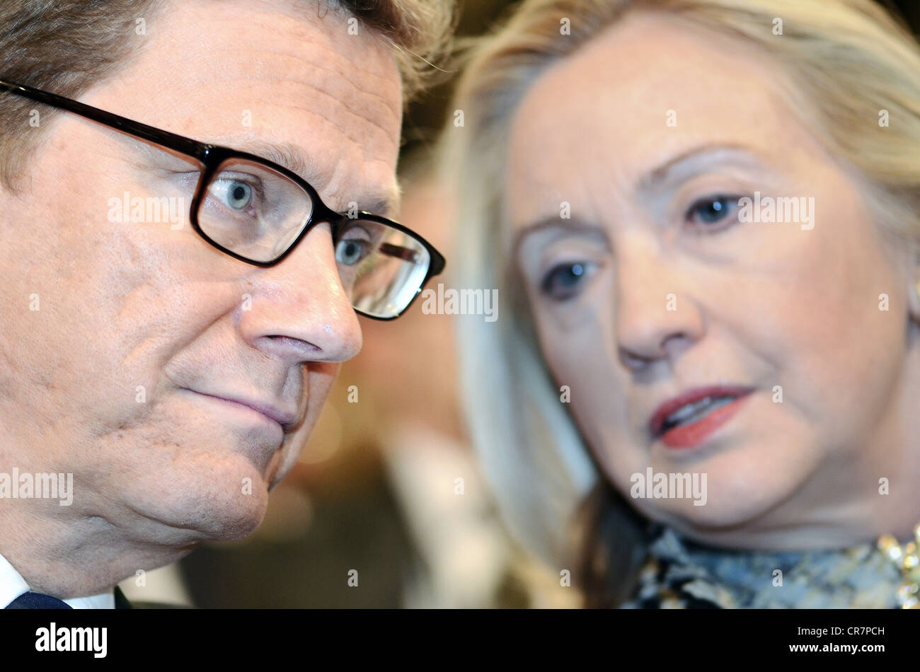 Westerwelle, Guido, 27.12.1961 - 18.3.2016, German politician,  (FDP), Federal Minister of Foreign Affairs since 2009, portrait, in conversation with Hillary Clinton, Munich security conference, Munich, Germany, 2.2.2012 - 5.2.2012, Stock Photo
