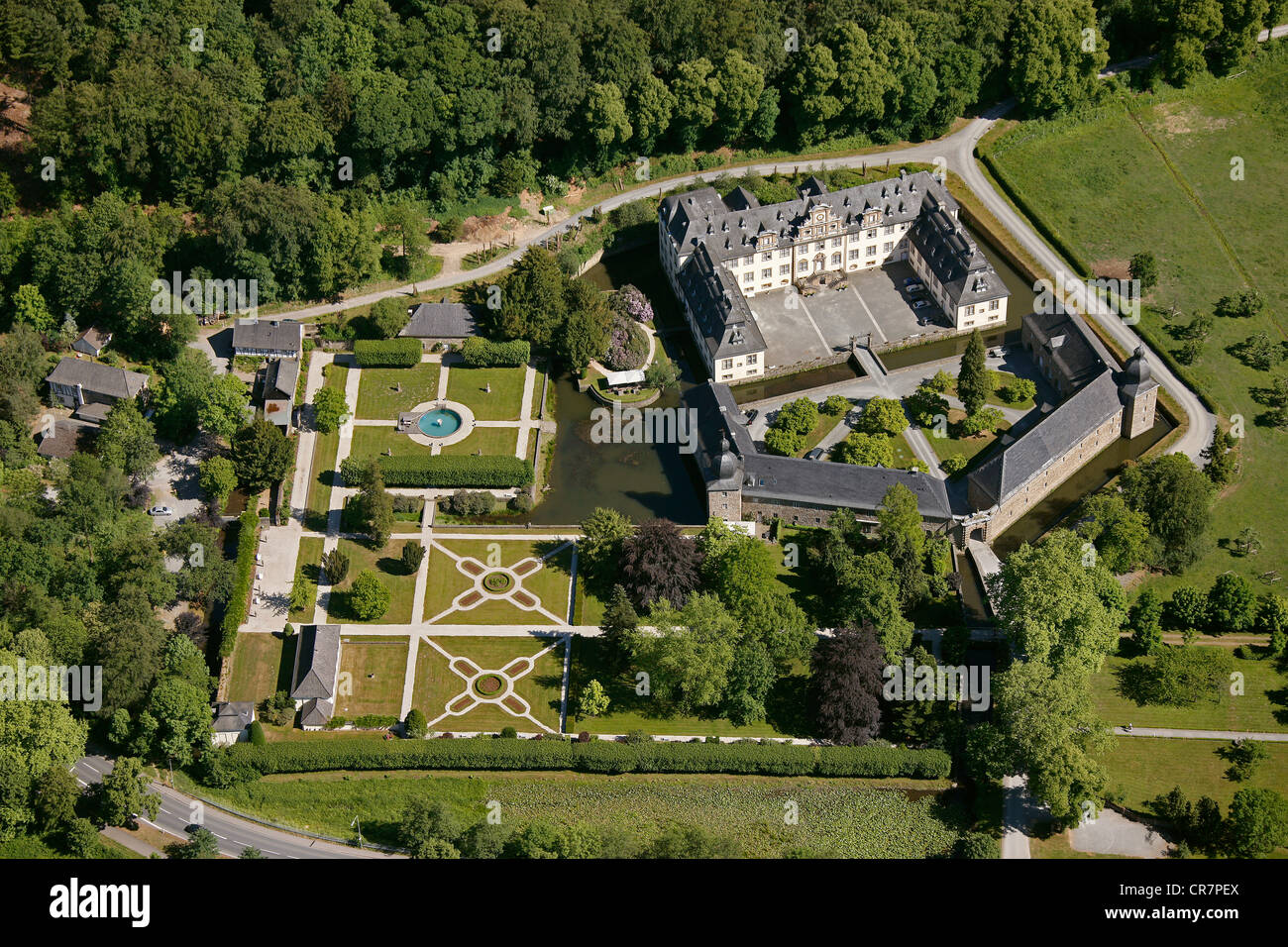 Aerial view, Schloss Ehreshoven Castle, Engelskirchen, Oberbergischer