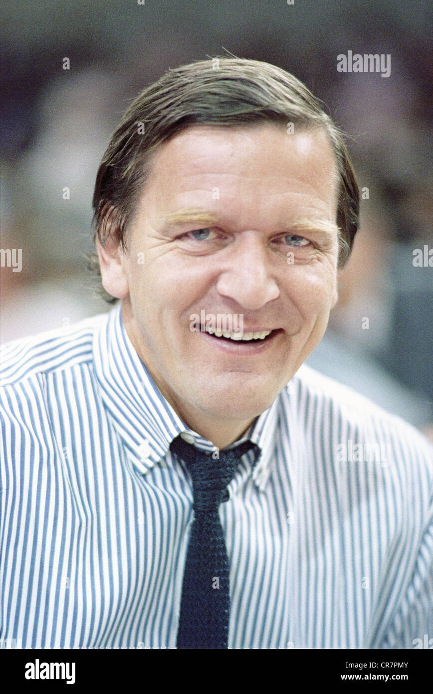 Schröder, Gerhard, * 7.4.1944, German politician,  (SPD), Federal Chancellor 1998 - 2005, portrait, as Federal Diet of the SPD, top candidate for the state election in Lower Saxony, Germany, 1986, Stock Photo