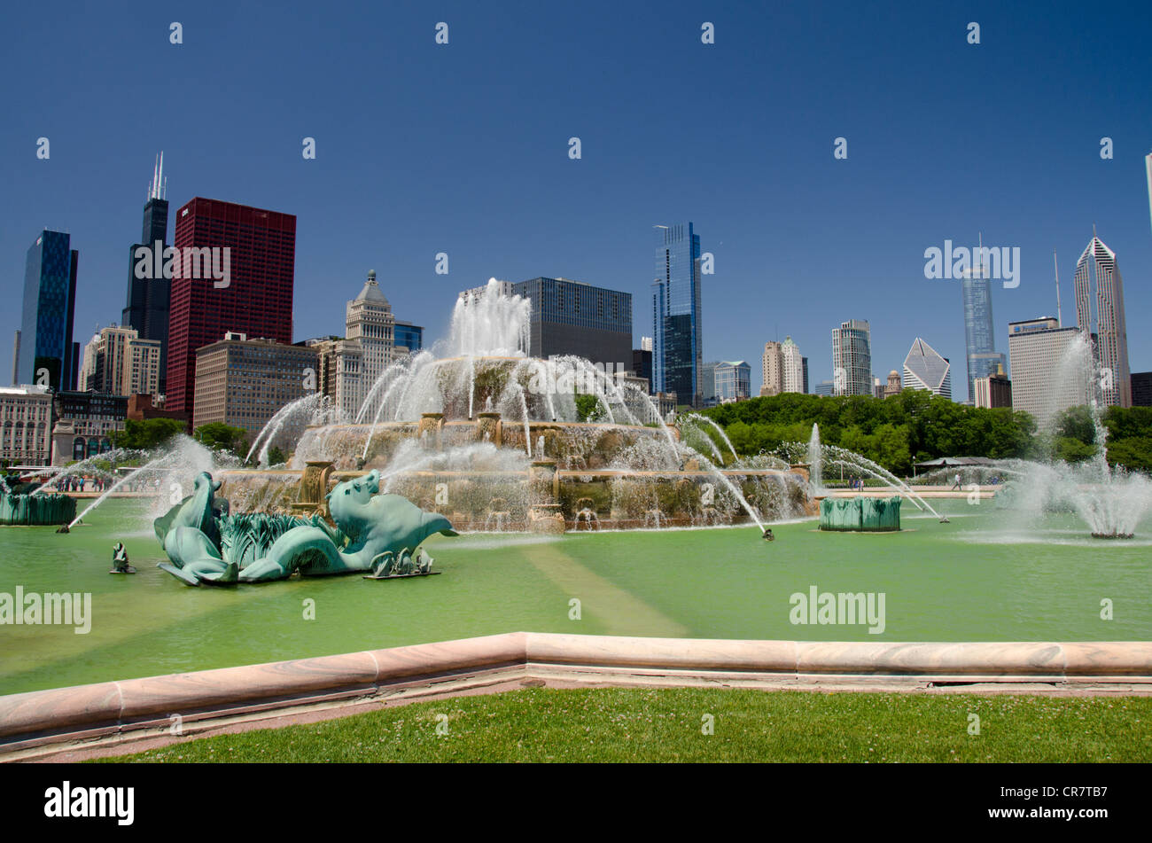 Illinois, Chicago. Historic downtown Buckingham fountain in Grant Park