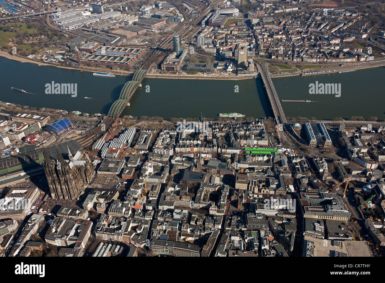 Aerial view, carnival parade, Cologne Cathedral, Museum Ludwig