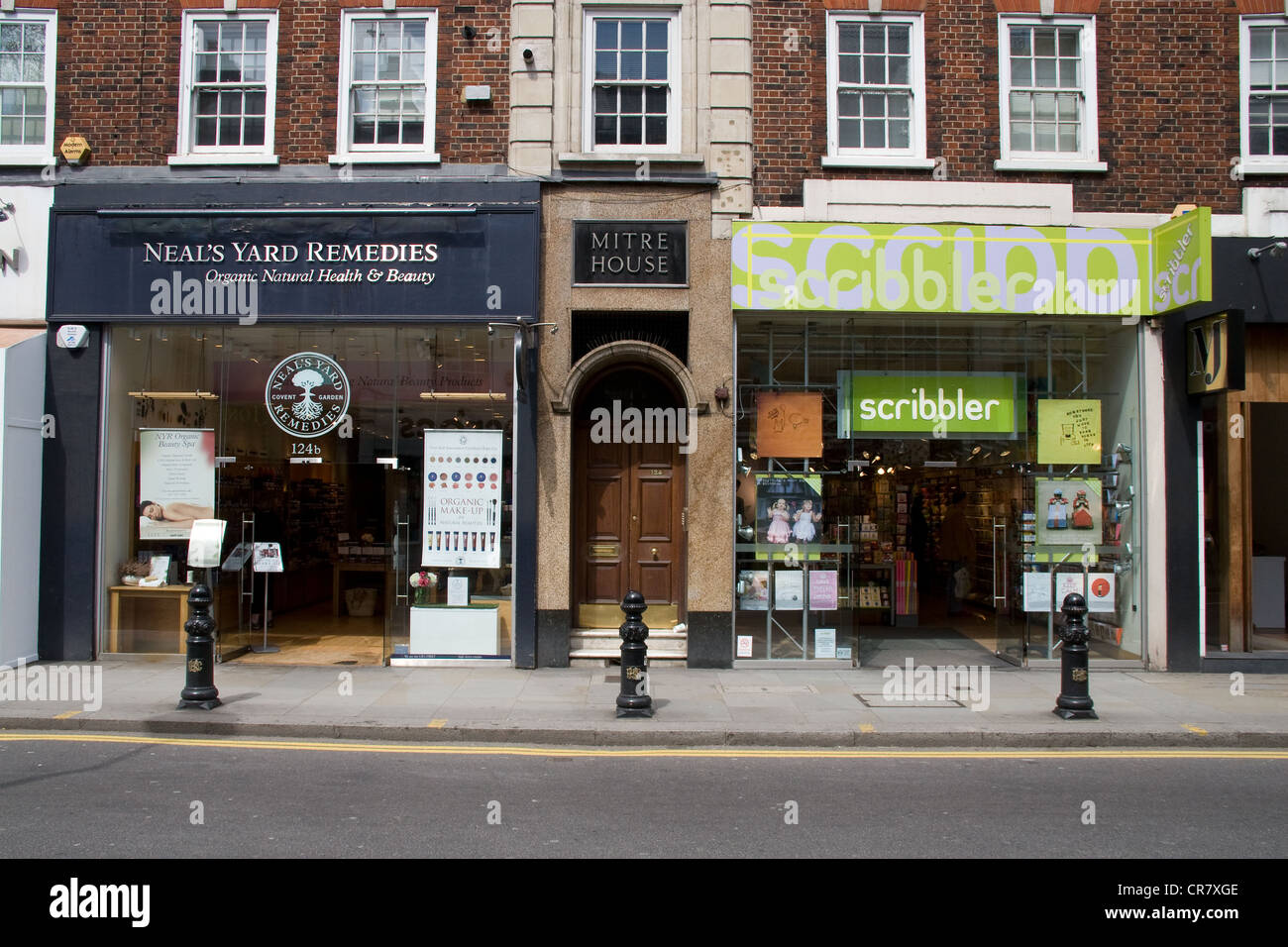 Kings road Chelsea shops Stock Photo Alamy