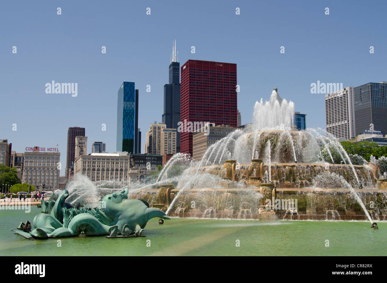 Illinois, Chicago. Historic downtown Buckingham Fountain in Grant 