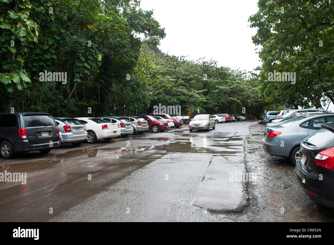Kalalau Trailhead parking lot, Ke'e, Kauai, Hawaii Stock Photo - Alamy