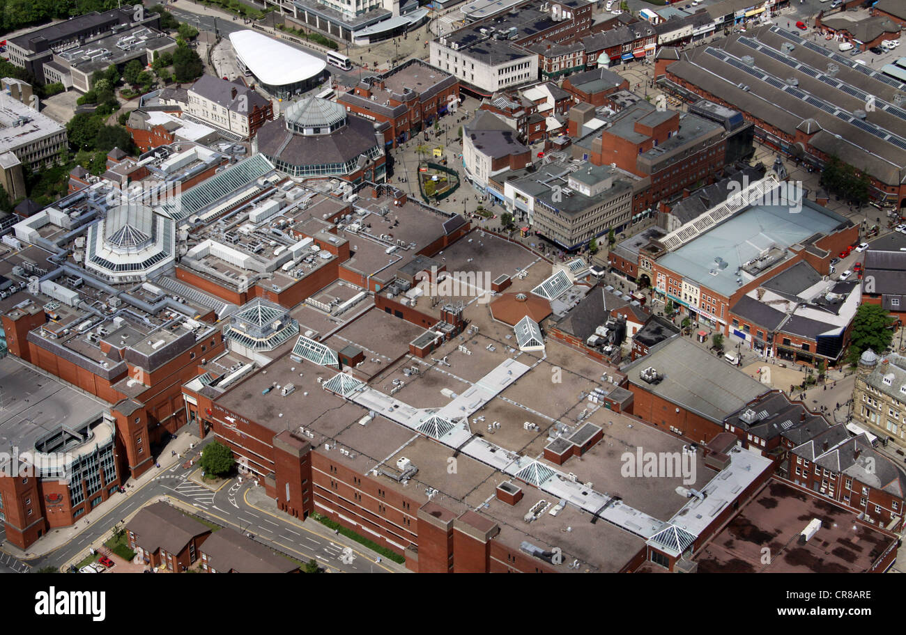 aerial view of Spindles Town Square Shopping Centre in Oldham town centre Stock Photo