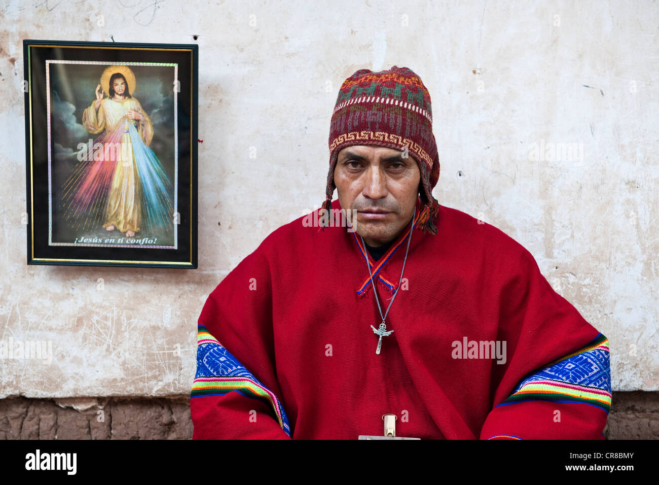 Peru Cuzco Province Huasao listed as mystical touristic village Pablo shaman curandero officiating in village ceremony with Stock Photo
