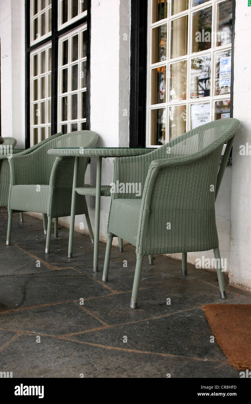 Art Deco Lloyd Loom Chairs outside a hotel in Clovelly Devon Stock