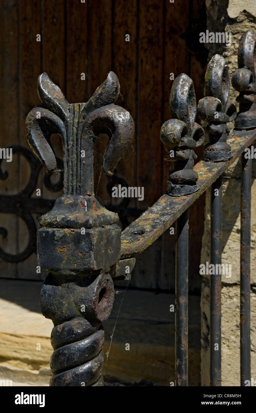 Cast Iron Railing Rustic Cast iron railing hi-res stock photography and images - Alamy