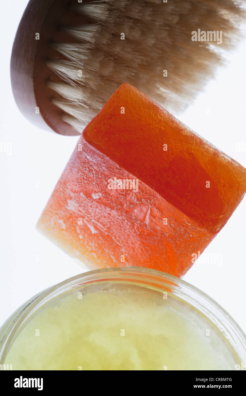Body brush hi-res stock photography and images - Alamy