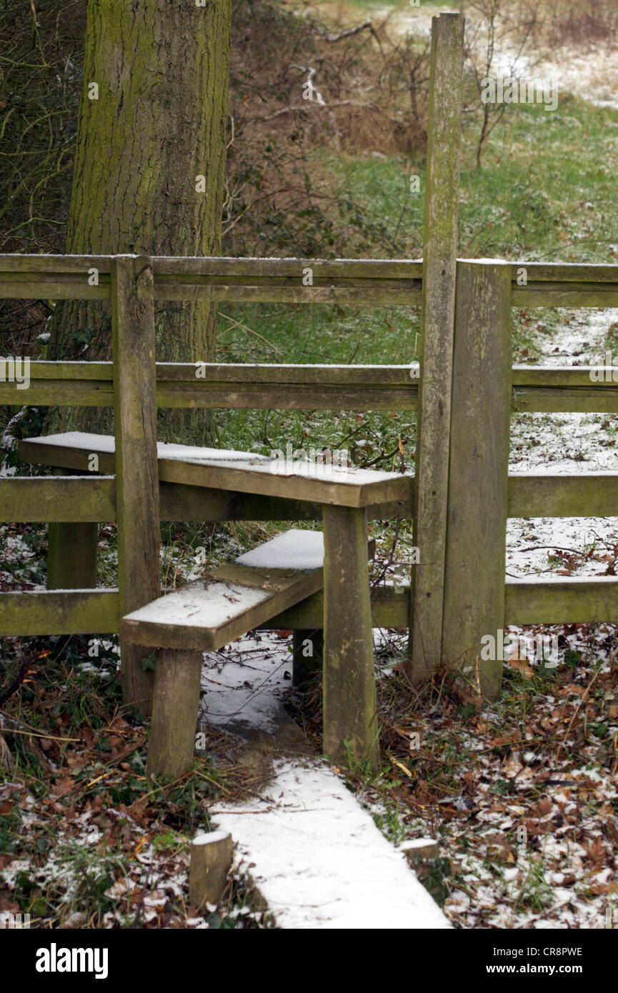 Footpath stile over fence hi-res stock photography and images - Alamy