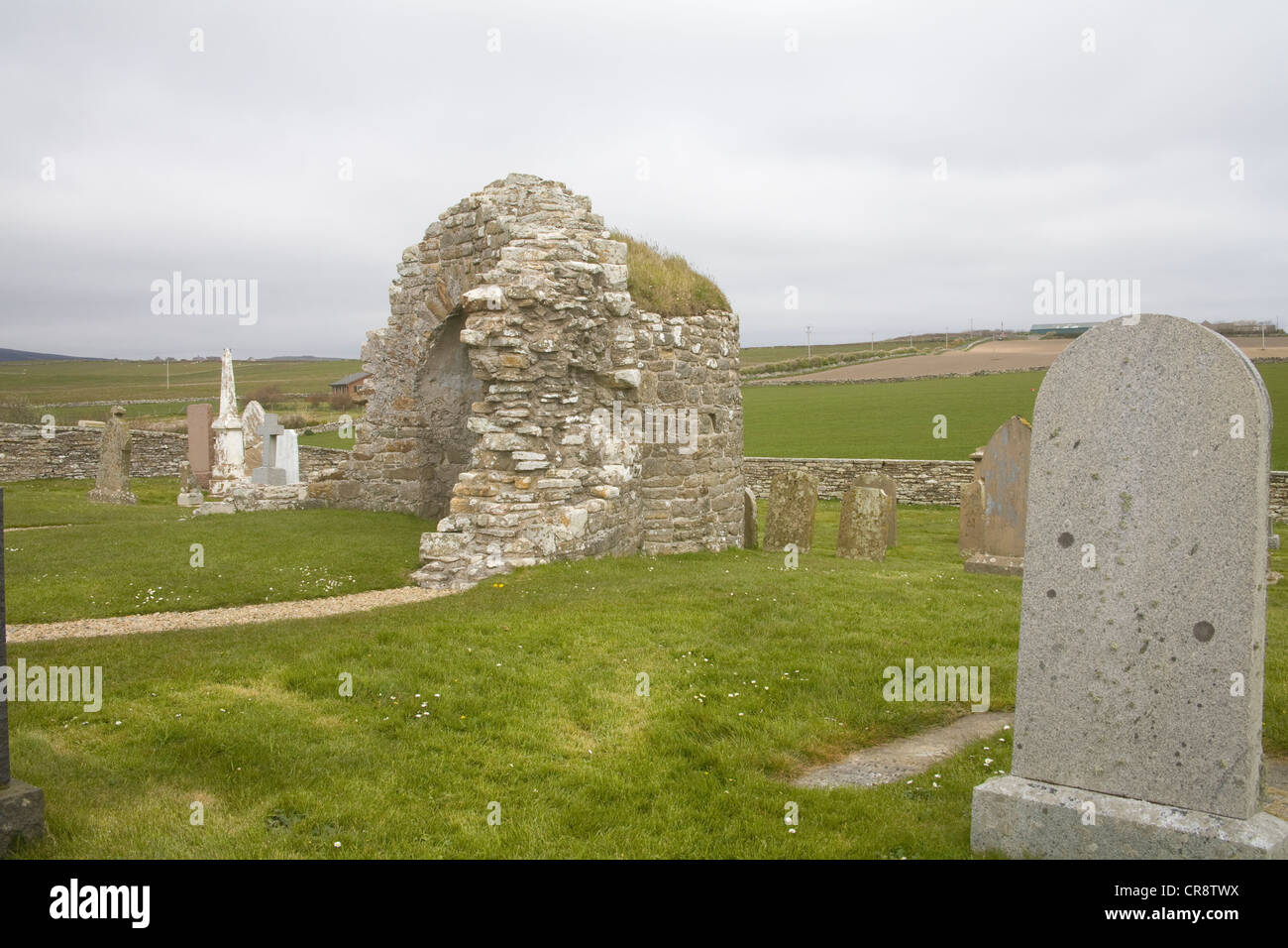 The Bu Orkney West Mainland UK Part of Norse settlement at Orphir Round Kirk is Scotland's only circular medieval church 12thc Stock Photo