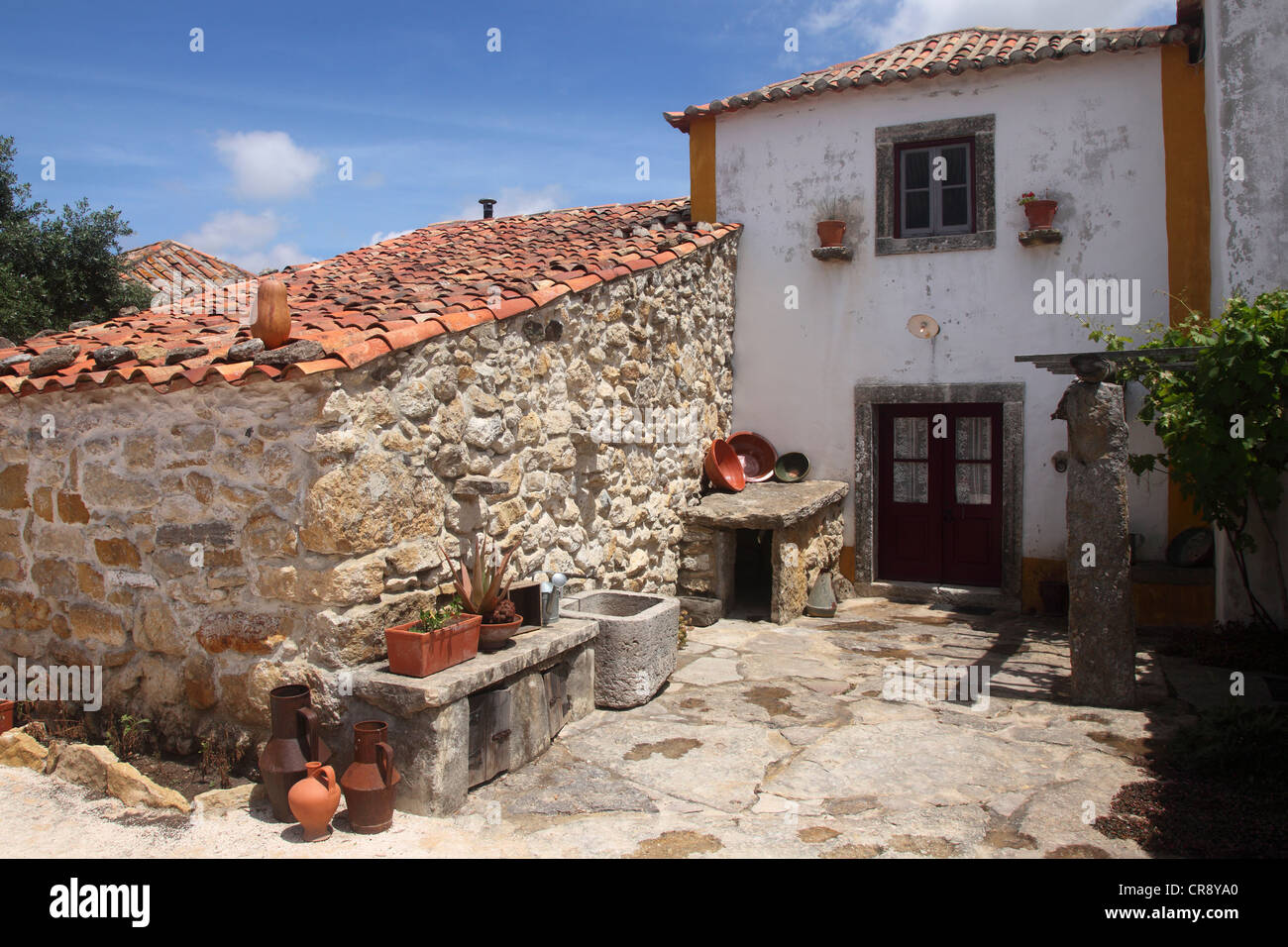 verzoek heks onenigheid House in the village of Aldeia da Mata Pequena close to Lisbon, Portugal  Stock Photo - Alamy