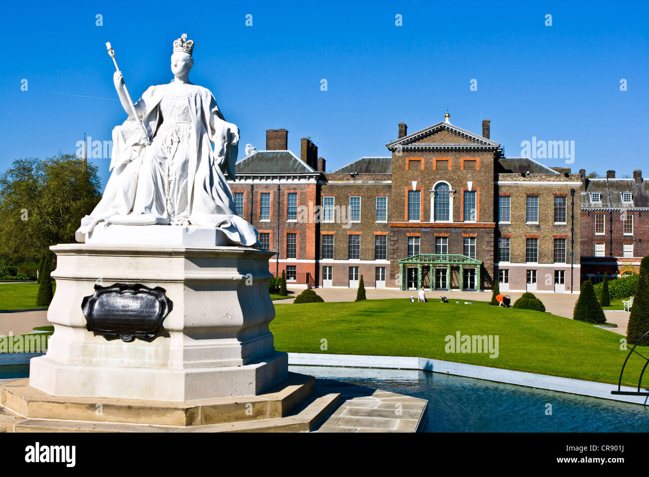 Marble statue of Queen Victoria designed by her daughter Princess