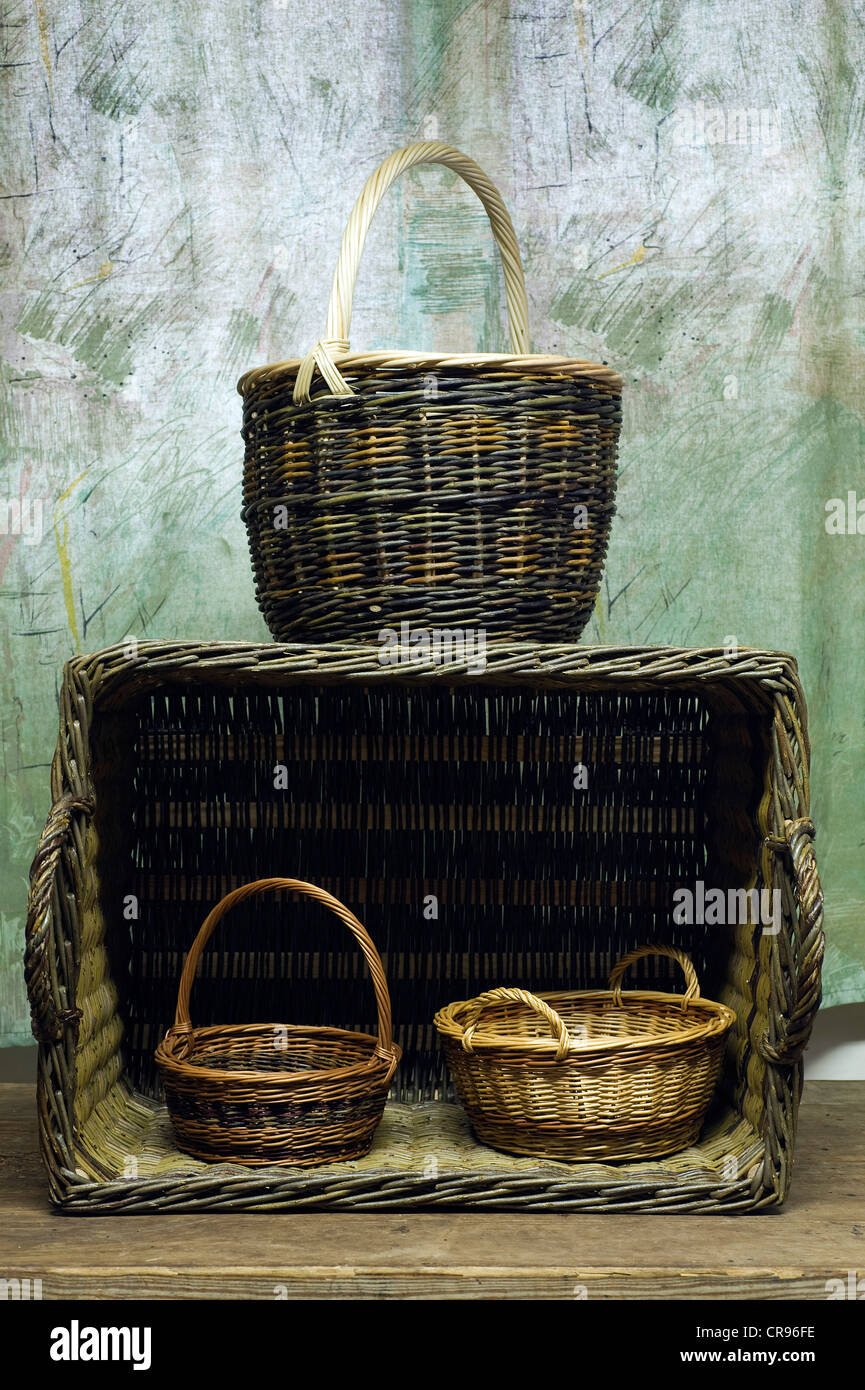 Hand woven baskets hires stock photography and images Alamy