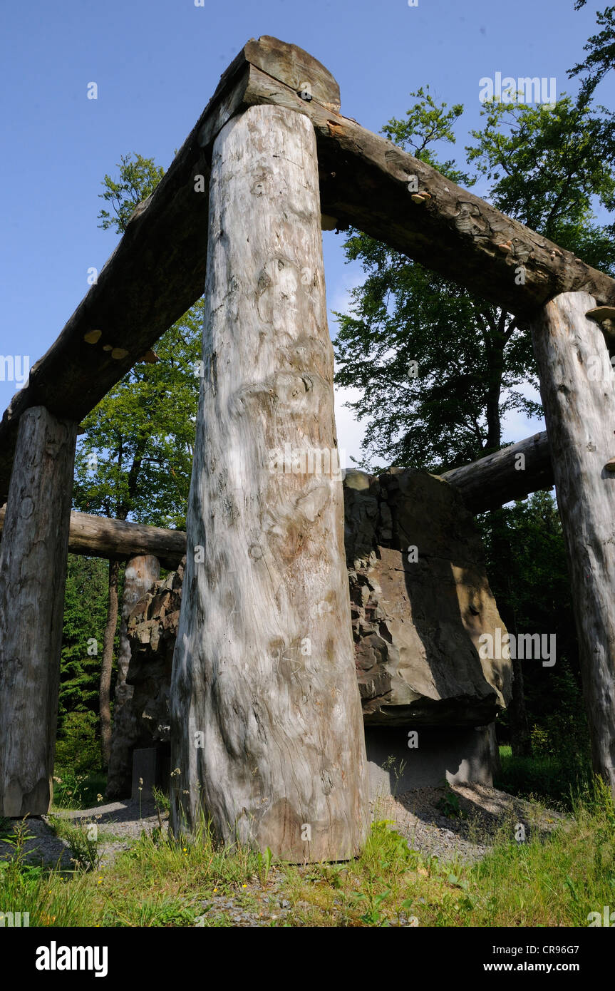 Monolithic sculpture hi-res stock photography and images - Alamy