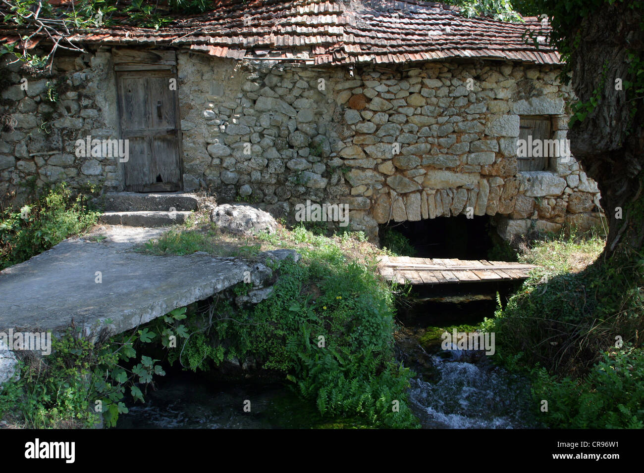 Old stone house Stock Photo - Alamy