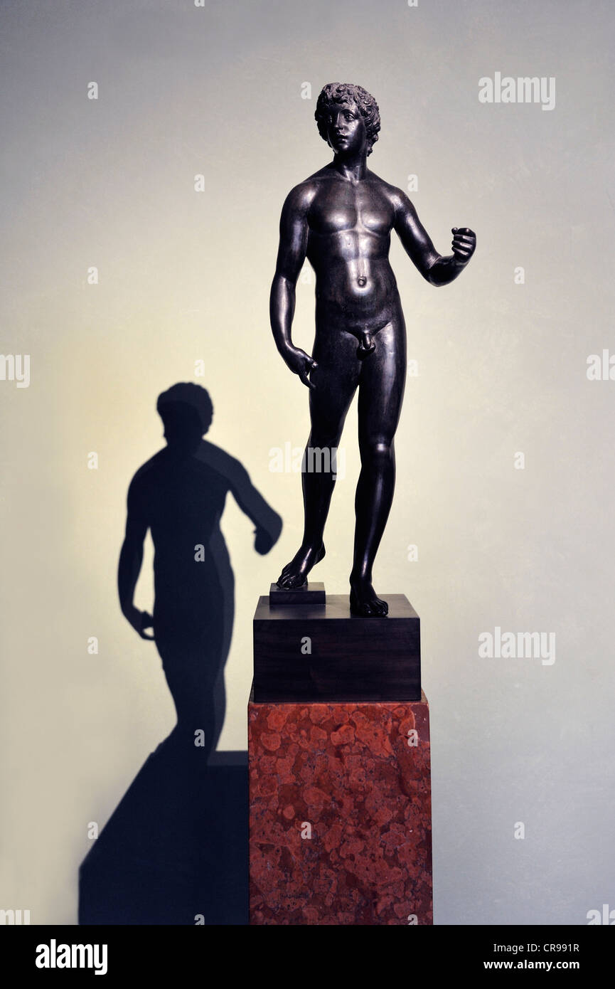 Renaissance sculpture hi-res stock photography and images - Alamy