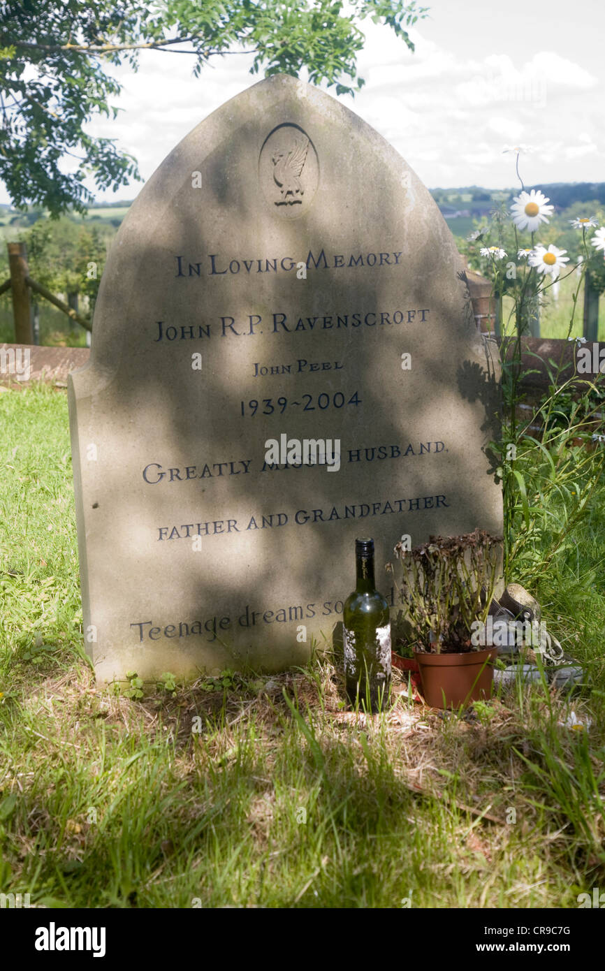 The grave of John Ravenscroft BBC broadcaster known as John Peel Stock Photo