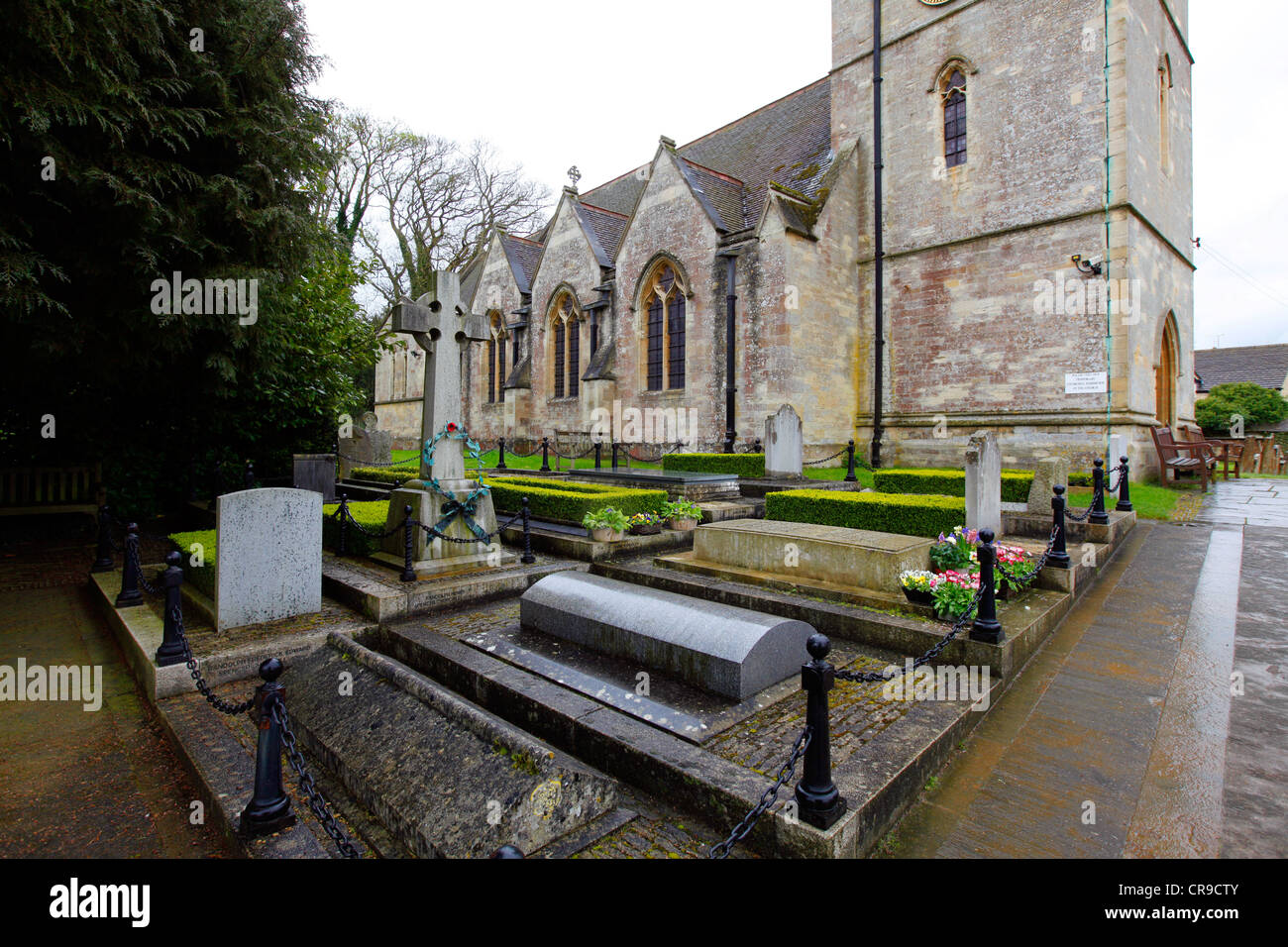 Graveyard, cemetery, Church of Bladen. Tomb of Winston Churchill ...