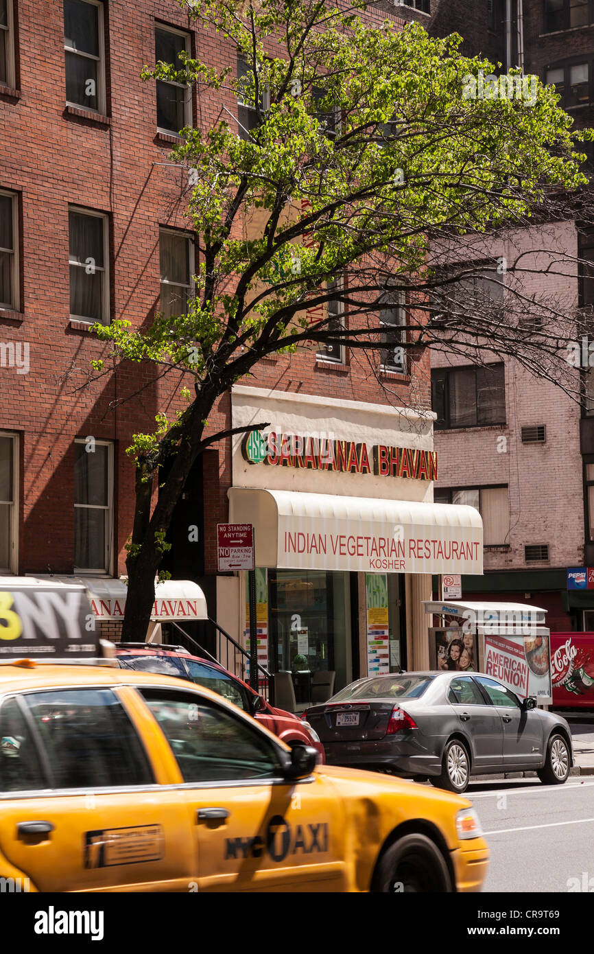 Saravanaa Bhavan Indian vegetarian Kosher Restaurant, 81 Lexington Avenue, NYC Stock Photo