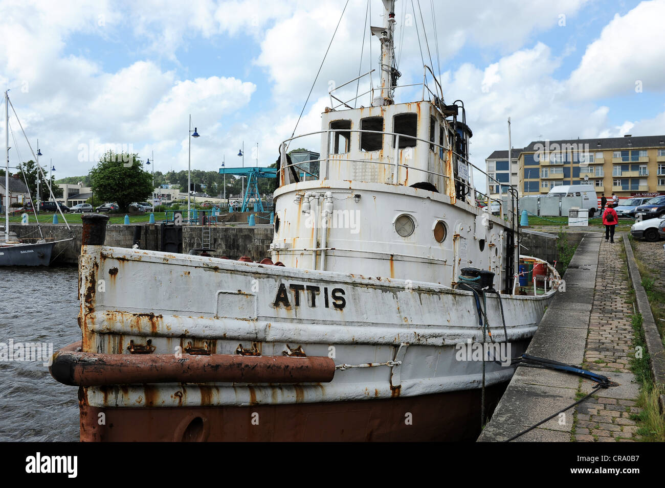 Small Navy Tug Boats