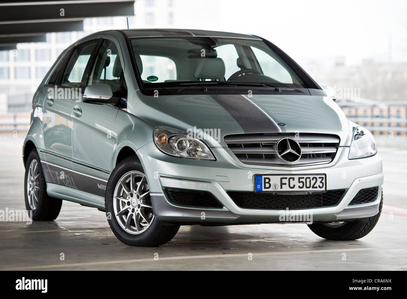 Hydrogen fuel cell car hires stock photography and images Alamy