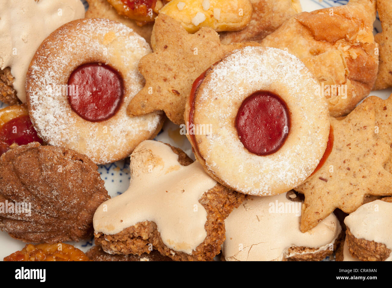 Christmas cookies, jam cookies, butter S, florentine, bear paw biscuits