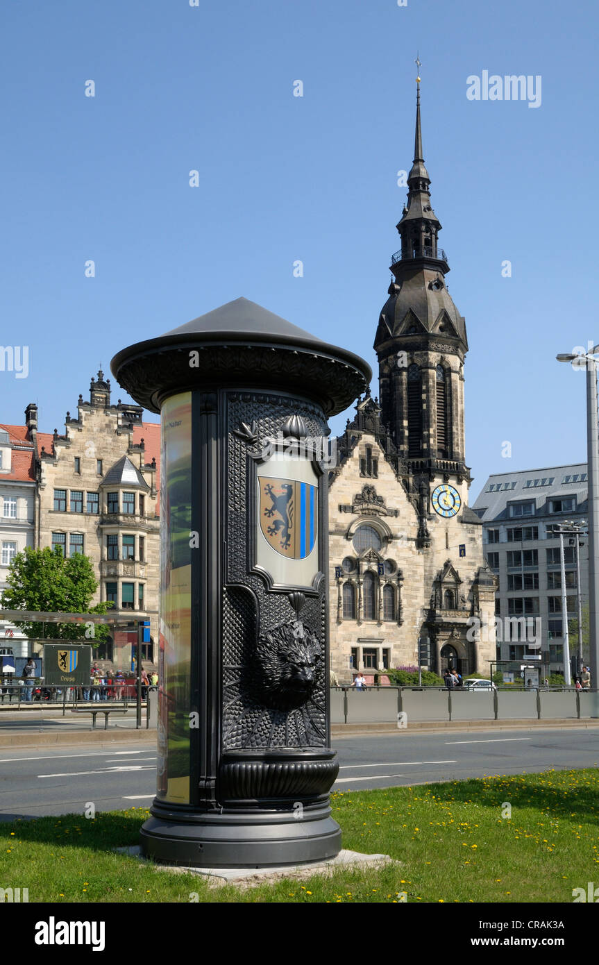 Advertising column with fountain and Reformed Church, Troendlinring ...