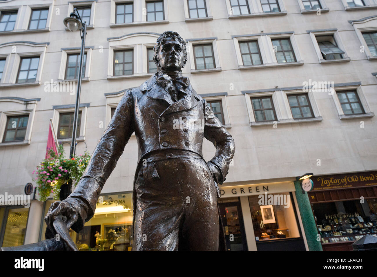 Statue of Dandy Beau Brummell, London, England, United Kingdom, Europe