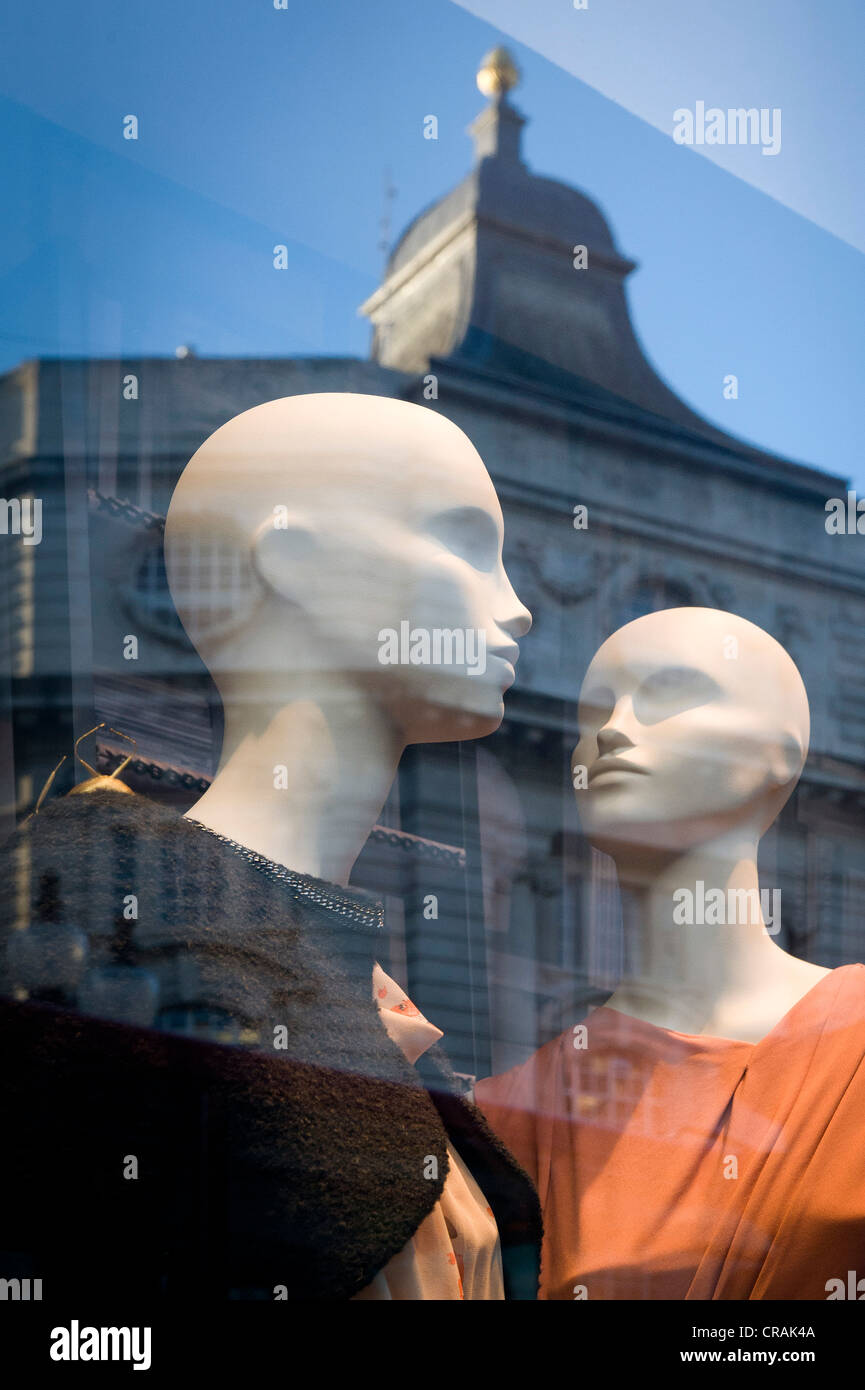 Mannequins in show window and reflections of buildings, Oxford Street, London, England, United Kingdom, Europe Stock Photo