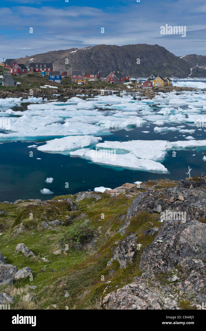 Ice floes, houses, Kulusuk, East Greenland, Greenland Stock Photo