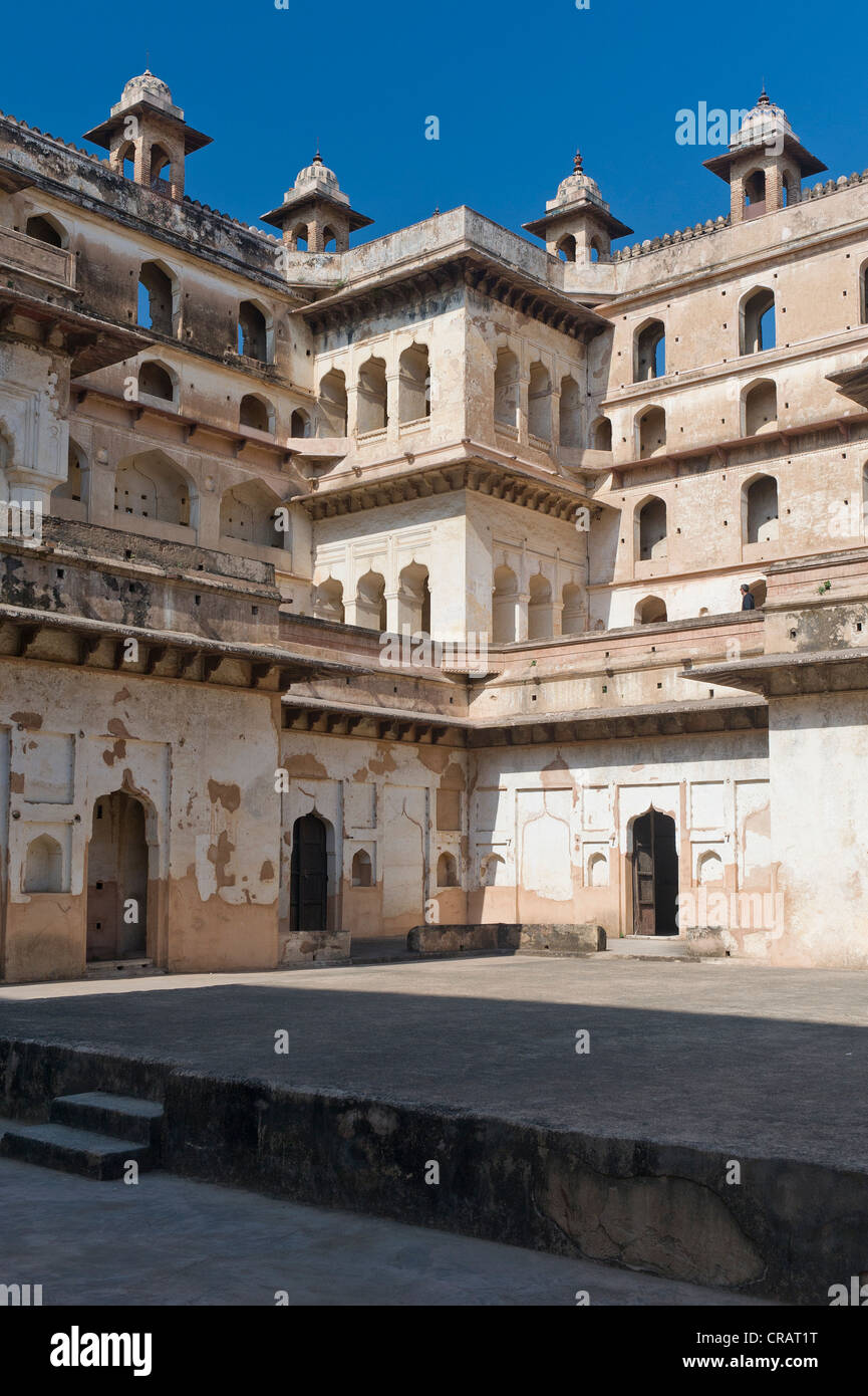 Courtyard, Raj Mahal Palace, Orchha, Madhya Pradesh, North India, India, Asia Stock Photo