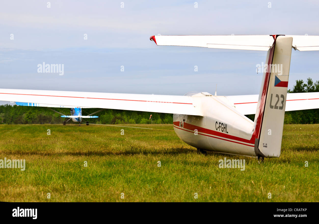 Glider Tow Aircraft High Resolution Stock Photography and Images Alamy
