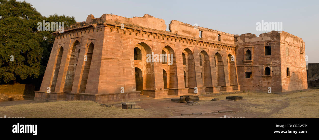 Hindola Mahal building, ruined city of Mandu, Madhya Pradesh, northern India, Asia Stock Photo