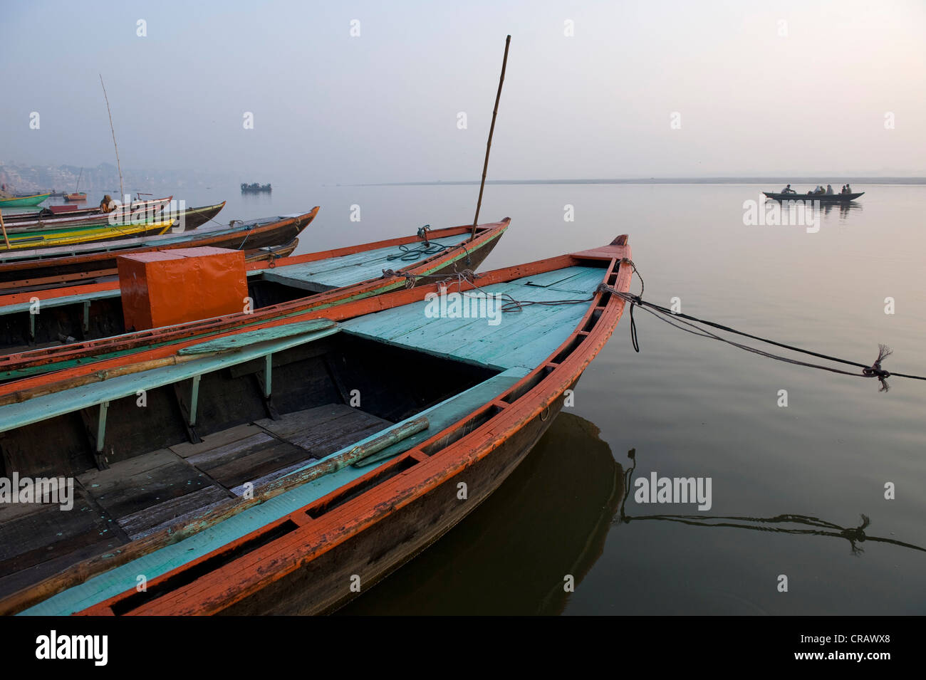 Asian river boats hi-res stock photography and images - Alamy