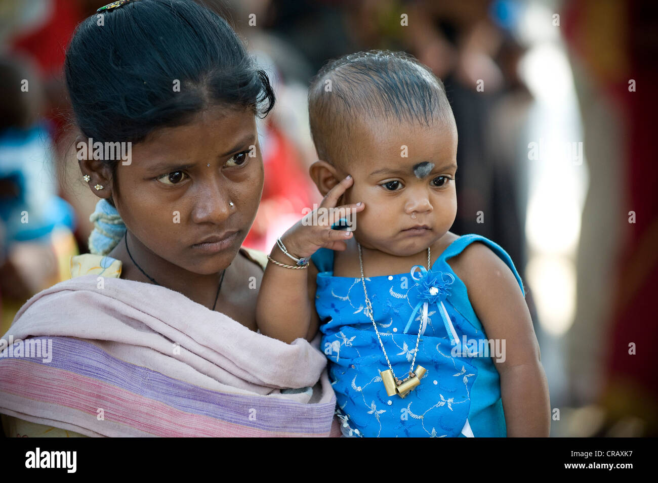 Woman with toddler, vaccination campaign for children by the German Doctors for Developing Countries in Calcutta, , India, Asia Stock Photo