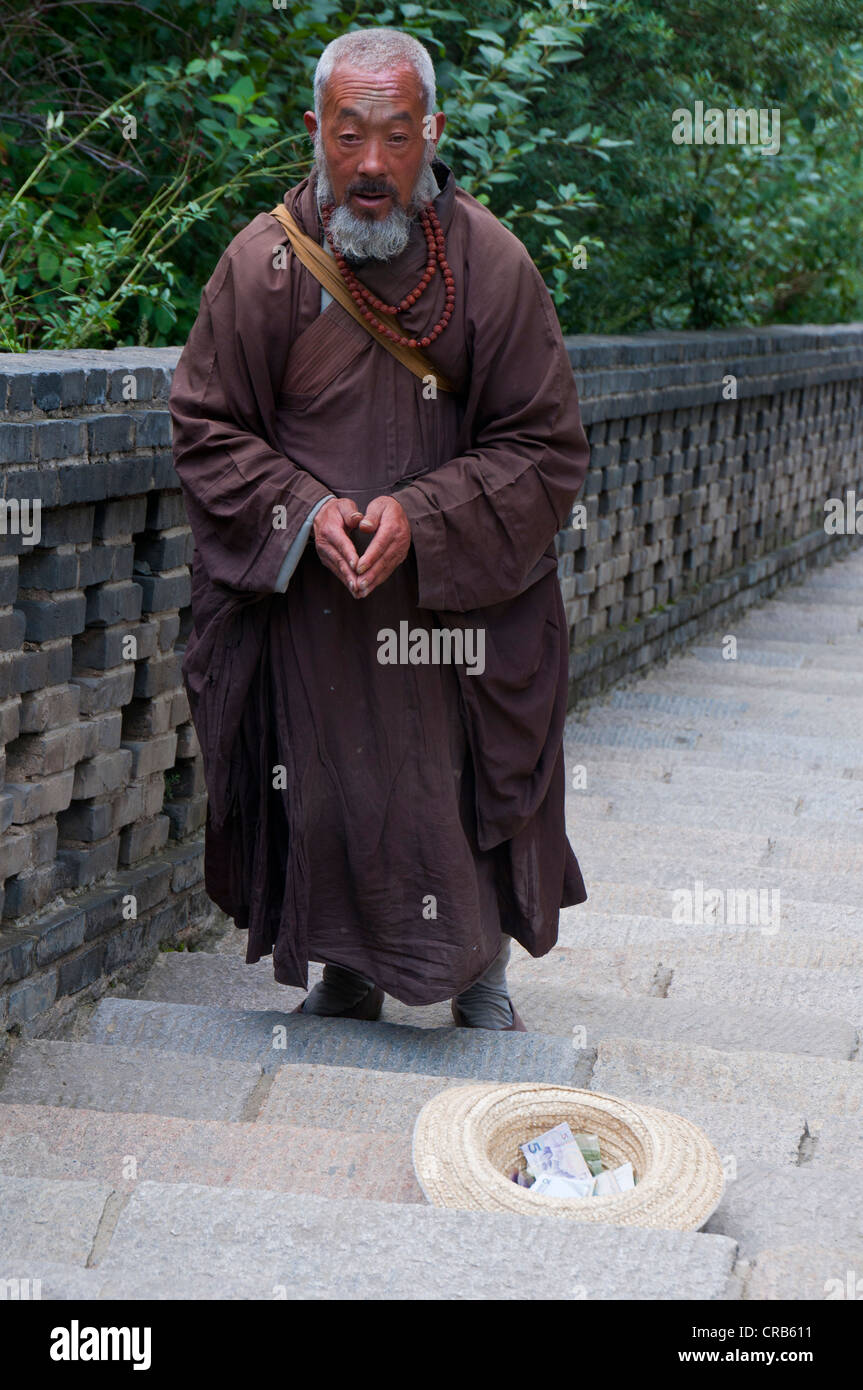 Pilgrim ascending to the Wutai Shan monastic site, Mount Wutai, Unesco World Heritage Site, Shanxi, China, Asia Stock Photo