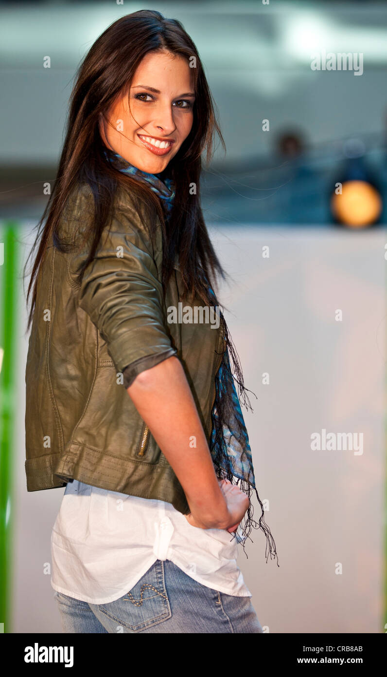 Brunette model, smiling Stock Photo - Alamy