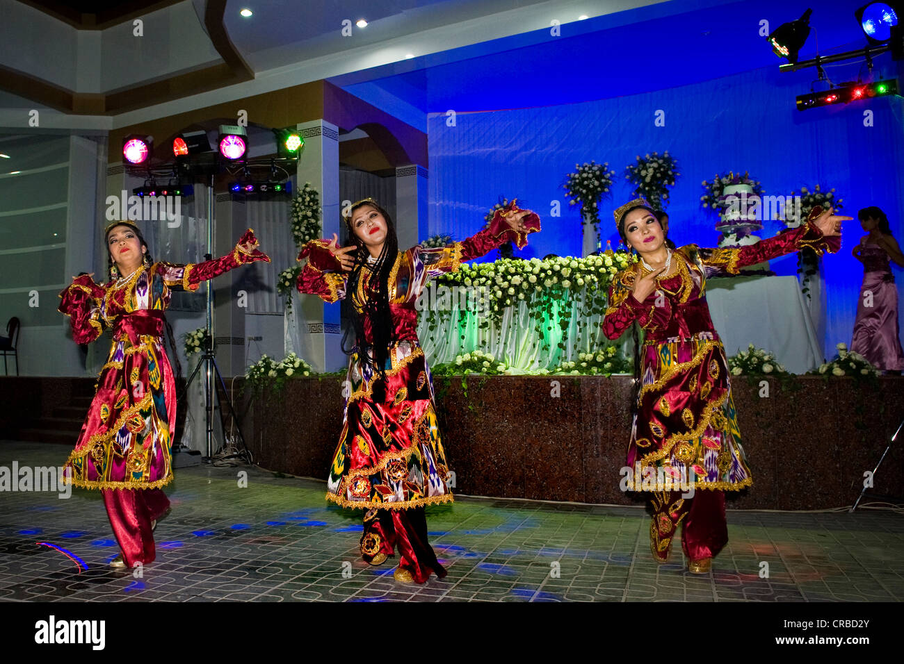 Uzbekistan, Samarkand, Wedding party, folk dancers Stock Photo