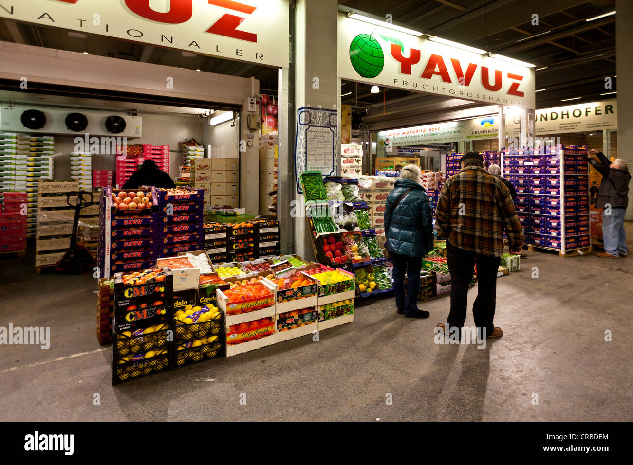 Wholesale dealers hires stock photography and images Alamy