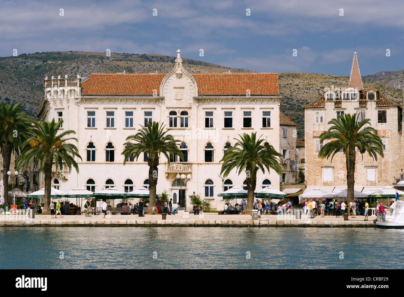 Restaurants and cafes on the promenade hi-res stock photography and ...