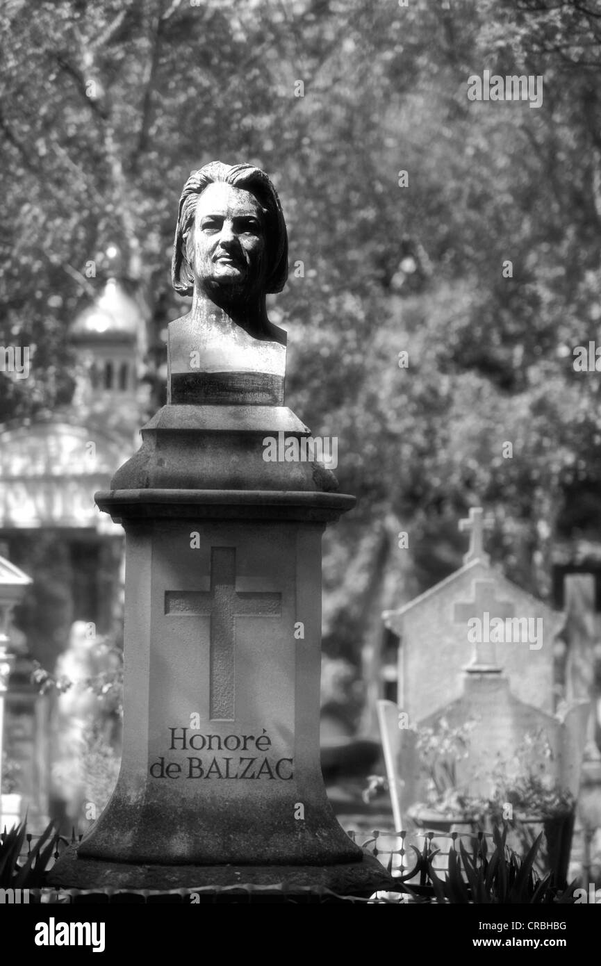 Grave of Honore Balzac, Cimetière du Père Lachaise cemetery, Paris, France, Europe Stock Photo