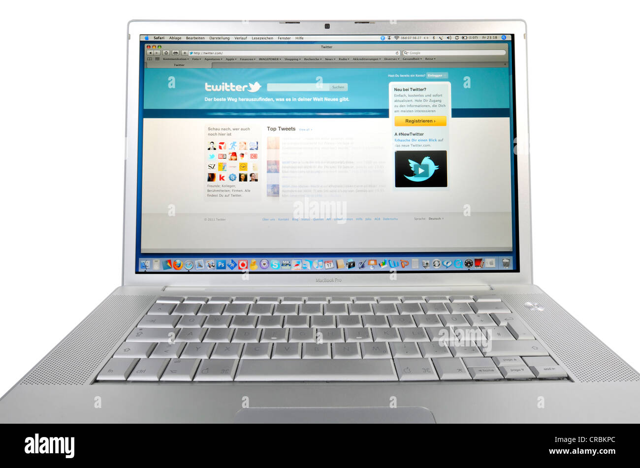 Twitter, internet based social networking portal displayed on an Apple MacBook Pro Stock Photo