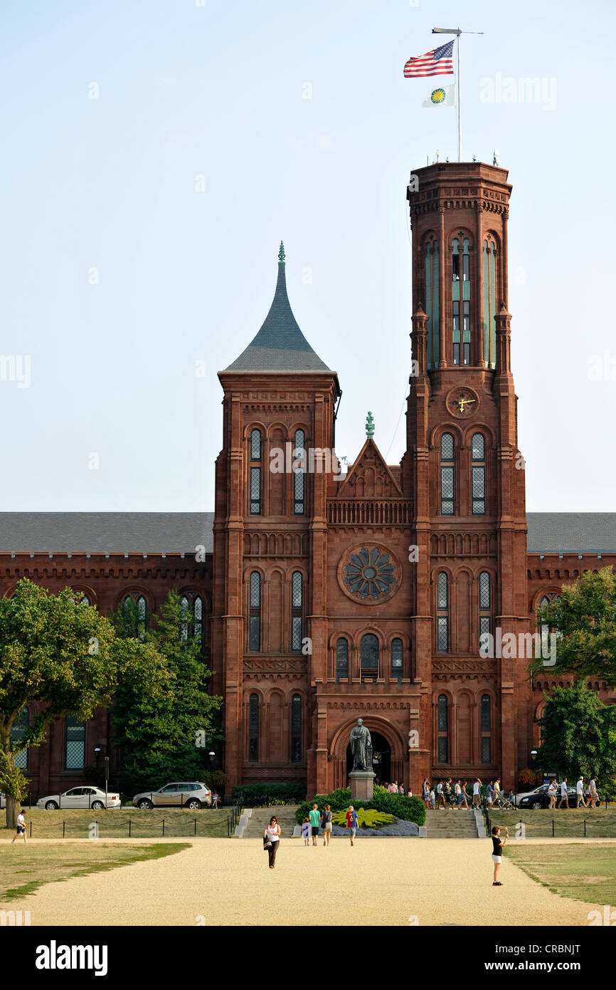 Smithsonian Institution Building, popularly known as 'the Castle', museum and admin building, National Mall, Washington DC Stock Photo