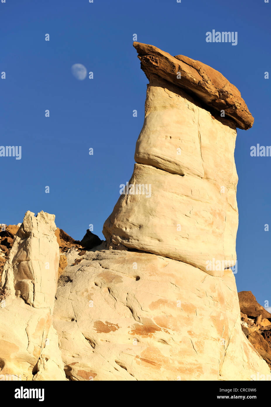 White Hoodoos, toadstool hoodoos, the Moon, rimrocks, Grand Staircase Escalante National Monument, GSENM, Utah Stock Photo