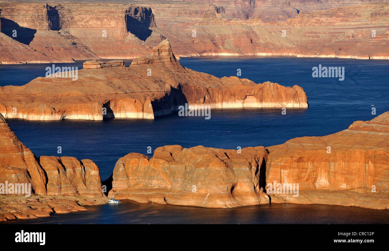 View from Alstrom Point towards Lake Powell, Padre Bay with Gunsight